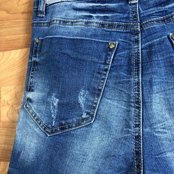 Legend Luxury Denim Design Size 27 Distressed “BAD GIRL” Medium Blue Was… - Picture 10 of 13